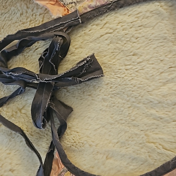 Magnolia Pearl quilted light pink pastel collar jabot tie - Picture 4 of 8